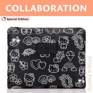 ALOHA Collection Max Pouch